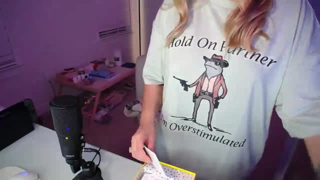 Gallery image thumbnail from Scout's myfreecams stream on, 04/03/2025, 01:33 image 18 of 20
