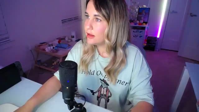 Gallery image thumbnail from Scout's myfreecams stream on, 04/03/2025, 01:33 image 12 of 20