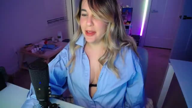 Gallery image thumbnail from Scout's myfreecams stream on, 04/10/2025, 02:23 image 4 of 20