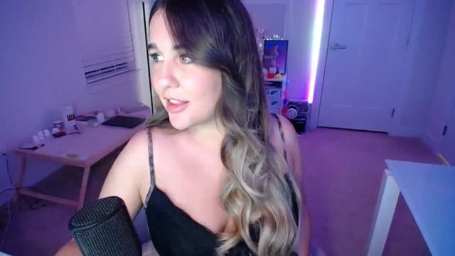 Gallery image thumbnail from Scout's myfreecams stream on, 10/16/2025, 03:09 image 1 of 20