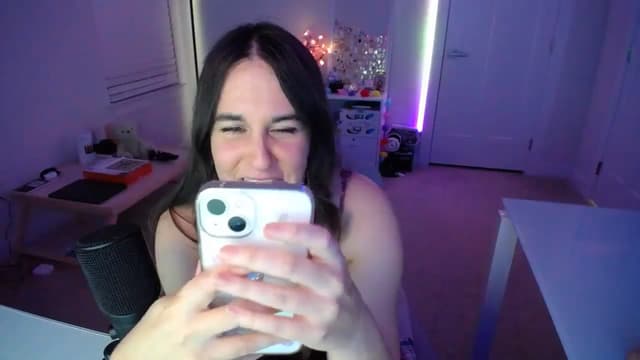 Gallery image thumbnail from Scout's myfreecams stream on, 04/02/2026, 03:07 image 14 of 20