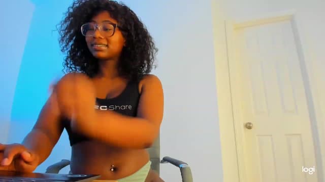 Gallery image thumbnail from Seven's myfreecams stream on, 02/03/2023, 04:49 image 14 of 20