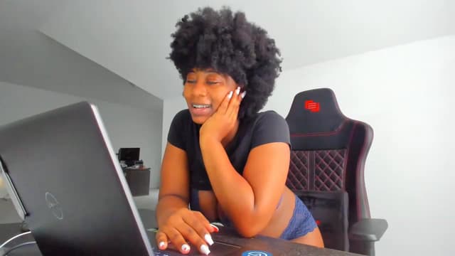 Gallery image thumbnail from Seven's myfreecams stream on, 02/06/2023, 23:25 image 12 of 20