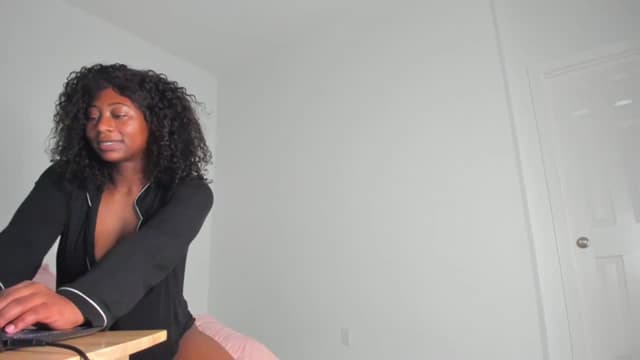 Gallery image thumbnail from Seven's myfreecams stream on, 04/19/2023, 12:17 image 12 of 20