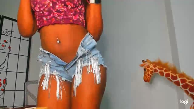 Gallery image thumbnail from Seven's myfreecams stream on, 05/19/2024, 24:46 image 11 of 20