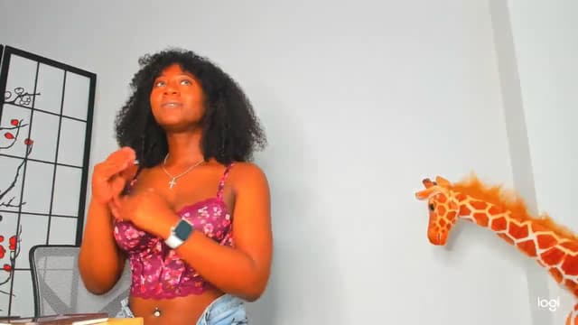 Gallery image thumbnail from Seven's myfreecams stream on, 05/19/2024, 24:46 image 14 of 20