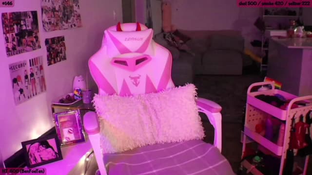 Gallery image thumbnail from SeySo's myfreecams stream on, 11/20/2022, 03:22 image 8 of 20