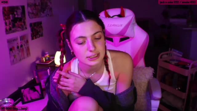 Gallery image thumbnail from SeySo's myfreecams stream on, 11/24/2022, 07:17 image 13 of 20