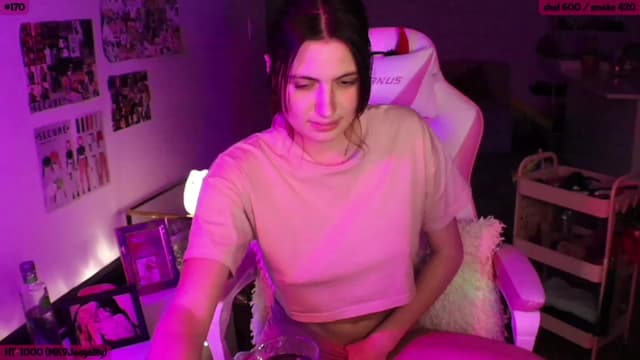 Gallery image thumbnail from SeySo's myfreecams stream on, 11/26/2022, 08:31 image 1 of 20