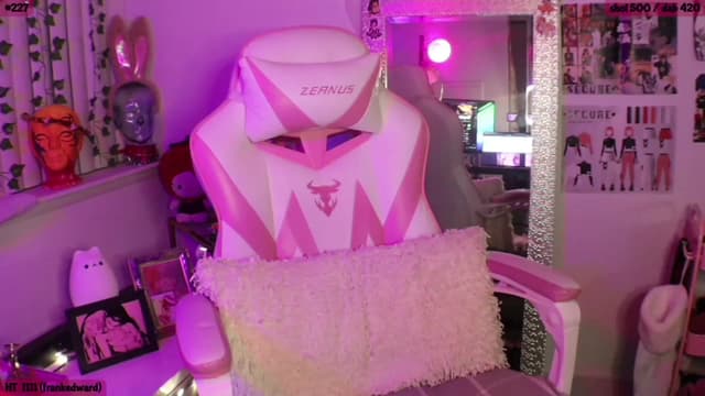 Gallery image thumbnail from SeySo's myfreecams stream on, 01/27/2023, 08:57 image 16 of 20