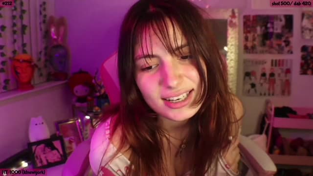 Gallery image thumbnail from SeySo's myfreecams stream on, 02/01/2023, 04:30 image 6 of 20