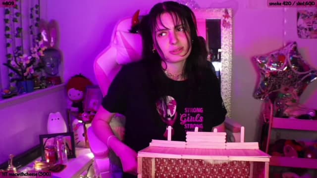 Gallery image thumbnail from SeySo's myfreecams stream on, 03/27/2023, 04:14 image 13 of 20