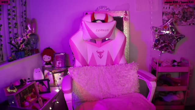Gallery image thumbnail from SeySo's myfreecams stream on, 03/31/2023, 03:59 image 3 of 20