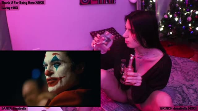 Gallery image thumbnail from Seynt's myfreecams stream on, 12/12/2023, 07:39 image 7 of 20