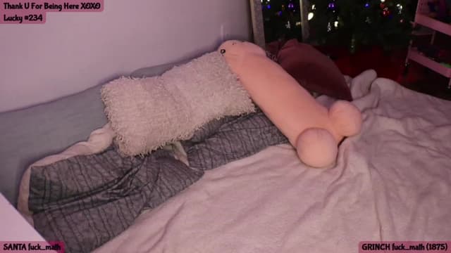 Gallery image thumbnail from Seynt's myfreecams stream on, 12/17/2023, 08:56 image 9 of 20