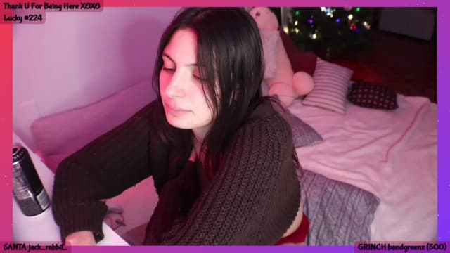 Gallery image thumbnail from Seynt's myfreecams stream on, 12/21/2023, 10:58 image 16 of 20