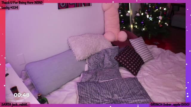 Gallery image thumbnail from Seynt's myfreecams stream on, 12/22/2023, 07:31 image 11 of 20