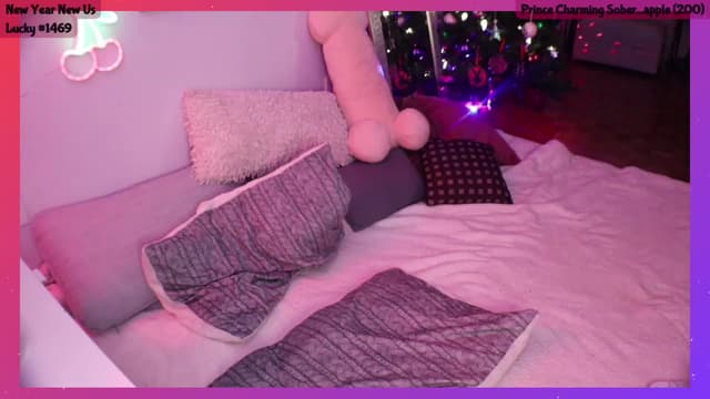 Gallery image thumbnail from Seynt's myfreecams stream on, 01/03/2024, 03:52 image 3 of 20