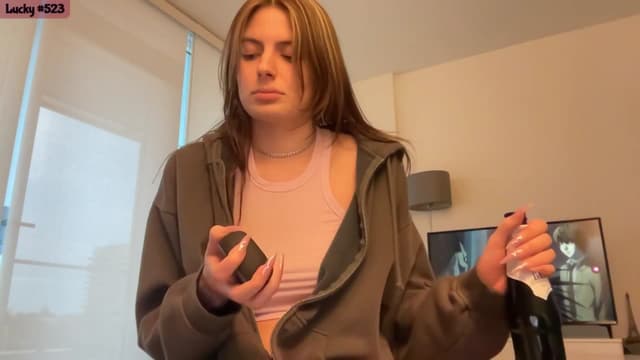 Gallery image thumbnail from Seynt's myfreecams stream on, 04/01/2024, 02:57 image 5 of 20