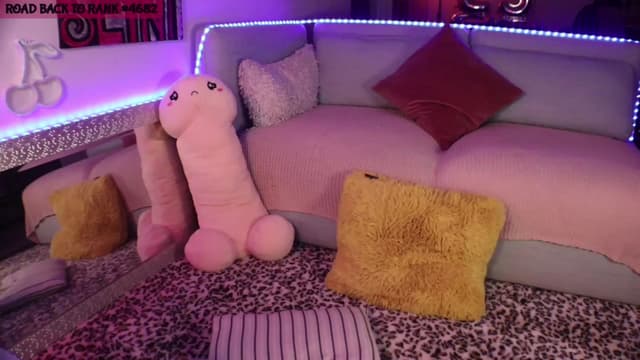 Gallery image thumbnail from Seynt's myfreecams stream on, 04/09/2024, 03:20 image 5 of 20