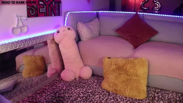 Gallery image thumbnail from Seynt's myfreecams stream on, 04/09/2024, 03:20 image 10 of 20