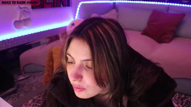 Gallery image thumbnail from Seynt's myfreecams stream on, 04/10/2024, 07:21 image 3 of 20