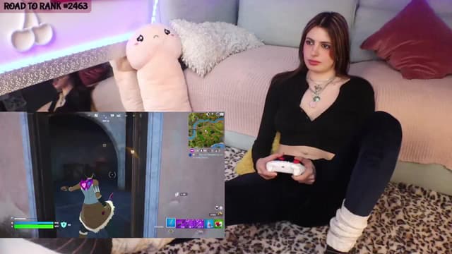 Gallery image thumbnail from Seynt's myfreecams stream on, 04/11/2024, 21:02 image 2 of 20