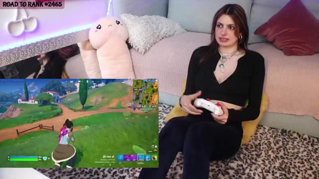Gallery image thumbnail from Seynt's myfreecams stream on, 04/11/2024, 21:02 image 3 of 20