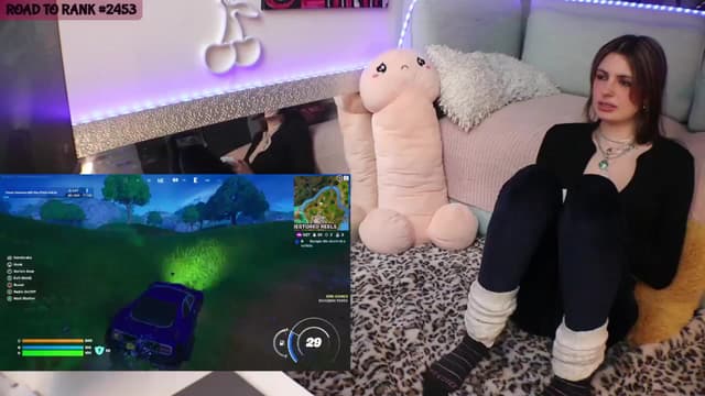 Gallery image thumbnail from Seynt's myfreecams stream on, 04/11/2024, 21:02 image 7 of 20