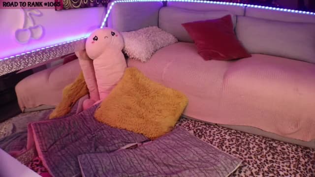 Gallery image thumbnail from Seynt's myfreecams stream on, 04/15/2024, 01:32 image 6 of 20