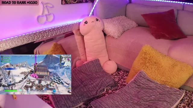 Gallery image thumbnail from Seynt's myfreecams stream on, 04/15/2024, 02:59 image 6 of 20