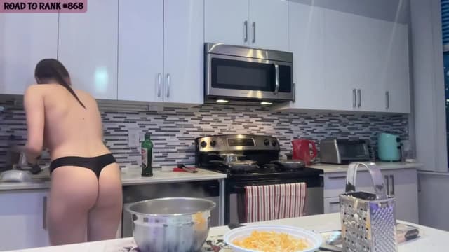 Gallery image thumbnail from Seynt's myfreecams stream on, 04/16/2024, 02:26 image 3 of 20