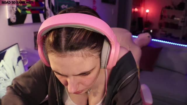 Gallery image thumbnail from Seynt's myfreecams stream on, 04/26/2024, 02:53 image 8 of 20