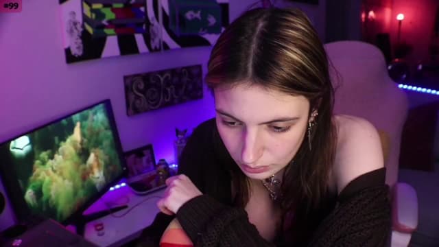 Gallery image thumbnail from Seynt's myfreecams stream on, 05/03/2024, 03:04 image 18 of 20