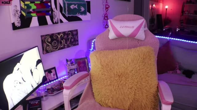 Gallery image thumbnail from Seynt's myfreecams stream on, 05/17/2024, 05:53 image 9 of 20