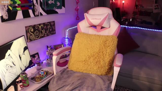 Gallery image thumbnail from Seynt's myfreecams stream on, 05/26/2024, 04:53 image 2 of 20