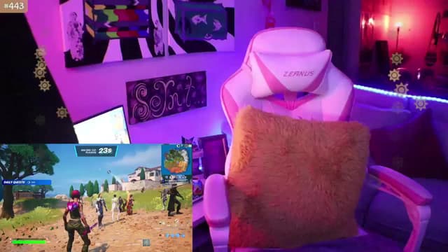 Gallery image thumbnail from Seynt's myfreecams stream on, 05/27/2024, 04:30 image 12 of 20