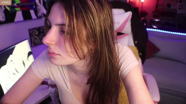 Gallery image thumbnail from Seynt's myfreecams stream on, 06/03/2024, 01:52 image 6 of 20