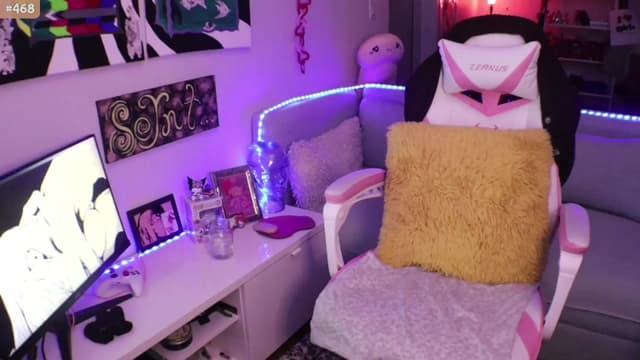 Gallery image thumbnail from Seynt's myfreecams stream on, 06/03/2024, 01:52 image 2 of 20
