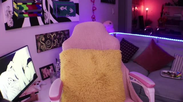 Gallery image thumbnail from Seynt's myfreecams stream on, 06/11/2024, 05:19 image 14 of 20