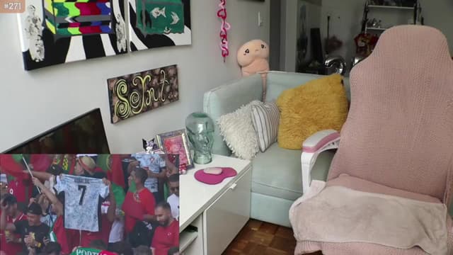 Gallery image thumbnail from Seynt's myfreecams stream on, 06/22/2024, 16:07 image 8 of 20