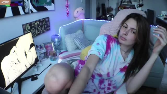 Gallery image thumbnail from Seynt's myfreecams stream on, 06/28/2024, 01:19 image 4 of 20