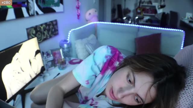 Gallery image thumbnail from Seynt's myfreecams stream on, 06/28/2024, 01:19 image 5 of 20