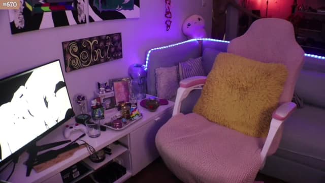 Gallery image thumbnail from Seynt's myfreecams stream on, 07/05/2024, 07:25 image 13 of 20