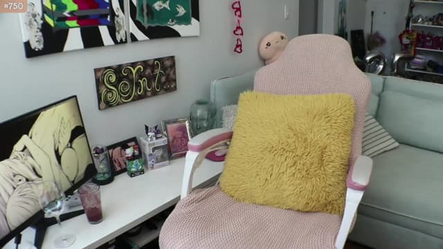 Gallery image thumbnail from Seynt's myfreecams stream on, 07/07/2024, 19:13 image 16 of 20
