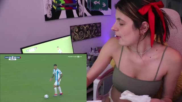Gallery image thumbnail from Seynt's myfreecams stream on, 07/10/2024, 03:21 image 1 of 20