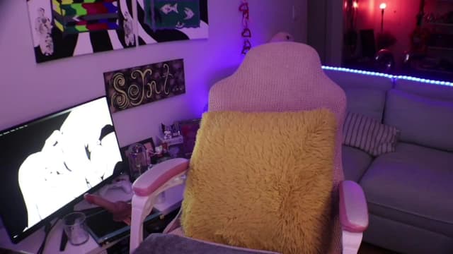 Gallery image thumbnail from Seynt's myfreecams stream on, 07/10/2024, 03:21 image 20 of 20