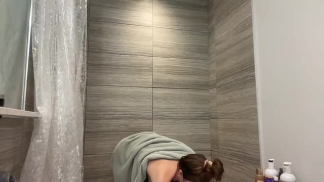 Gallery image thumbnail from Seynt's myfreecams stream on, 07/10/2024, 19:00 image 11 of 20