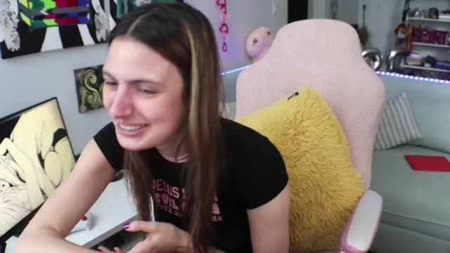 Gallery image thumbnail from Seynt's myfreecams stream on, 07/11/2024, 19:06 image 9 of 20