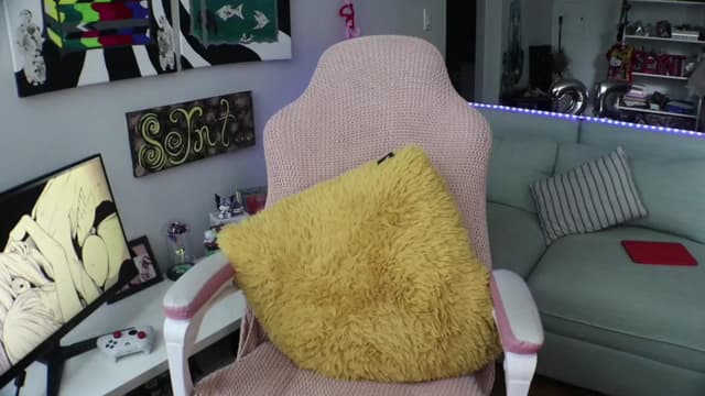 Gallery image thumbnail from Seynt's myfreecams stream on, 07/11/2024, 19:06 image 17 of 20